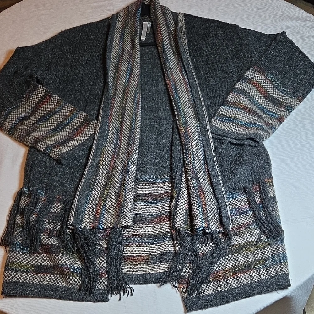 Monoreno Gray Multicolor Fringe Cardigan